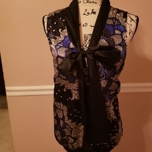 Silky tie blouse